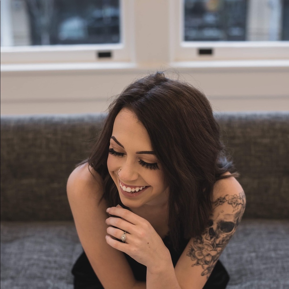 Meet your Posher, Emily